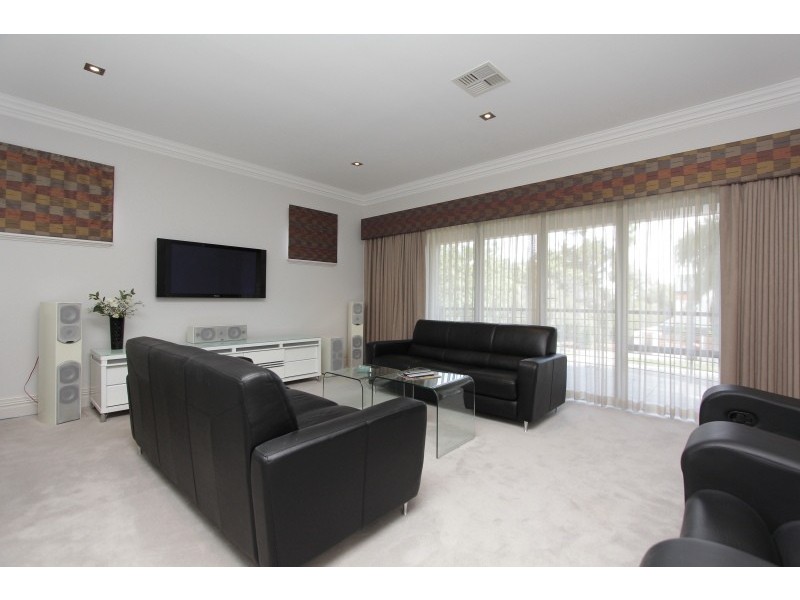 76A Robert Street, Como WA 6152