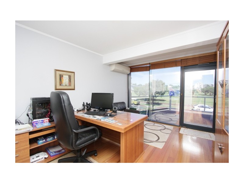 4/16 Coode Street, South Perth WA 6151