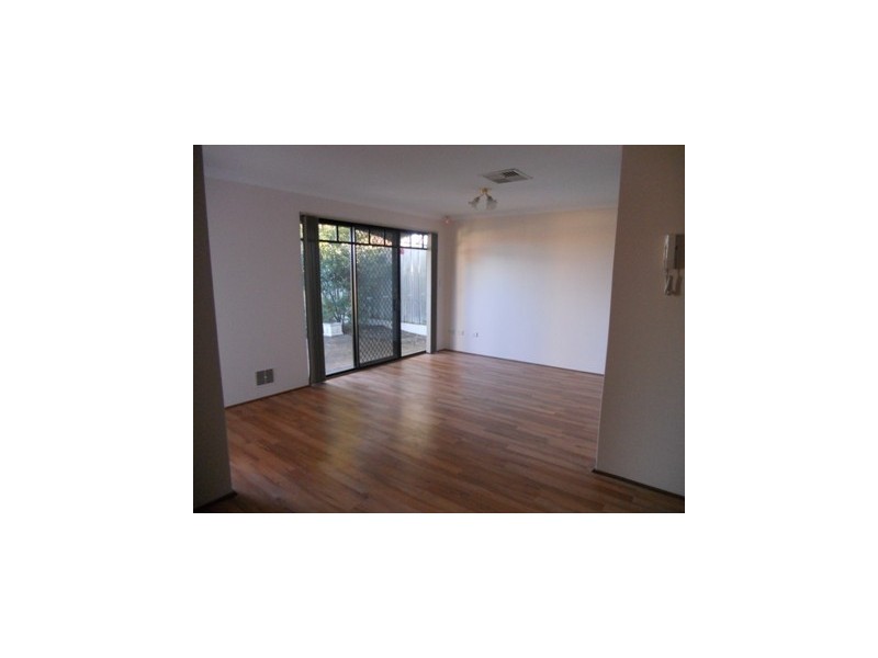 8G WARWICK, St James WA 6102