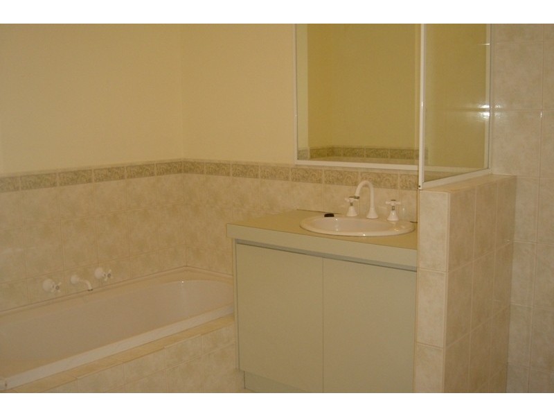 8G WARWICK, St James WA 6102