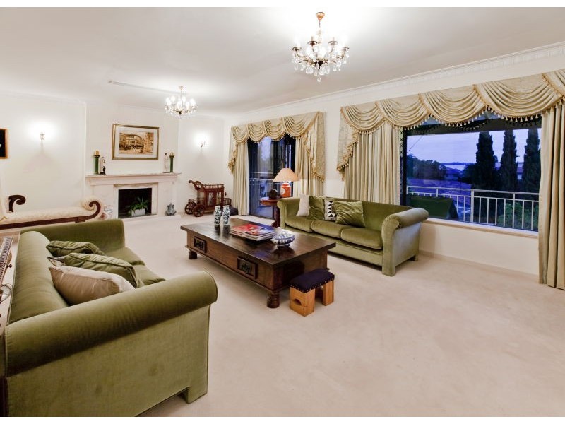 23 Robert Street, Como WA 6152