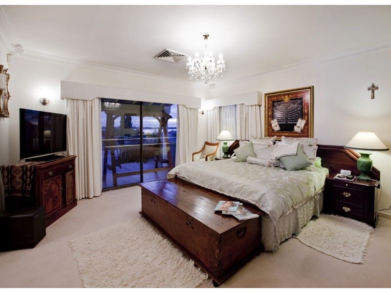 23 Robert Street, Como WA 6152