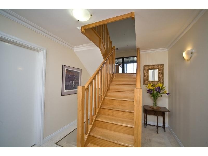 7 Success Crescent, Salter Point WA 6152