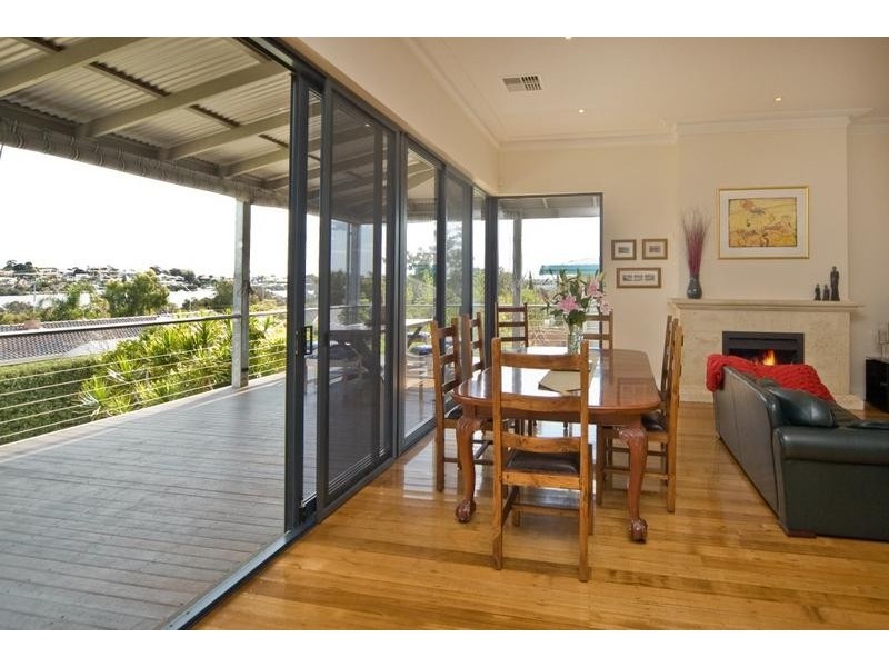 7 Success Crescent, Salter Point WA 6152