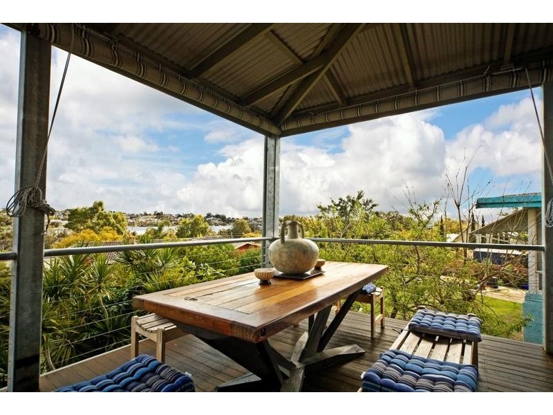 7 Success Crescent, Salter Point WA 6152