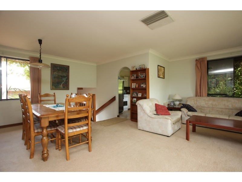 4a Etna Place, Rossmoyne WA 6148