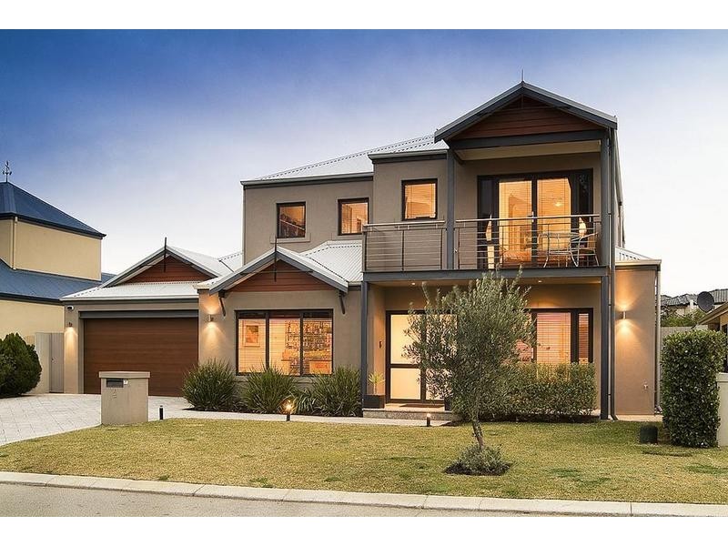 4 Hogg Avenue, Salter Point WA 6152