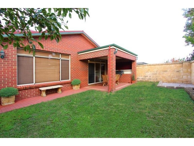 18 Broad Street, Kensington WA 6151