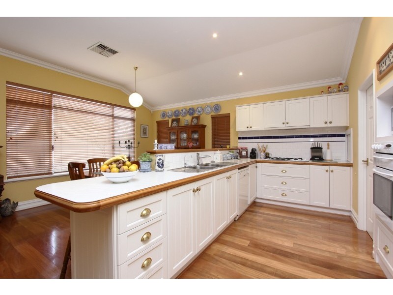 18 Broad Street, Kensington WA 6151