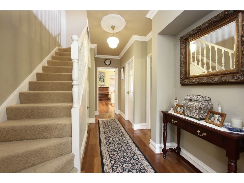 18 Broad Street, Kensington WA 6151