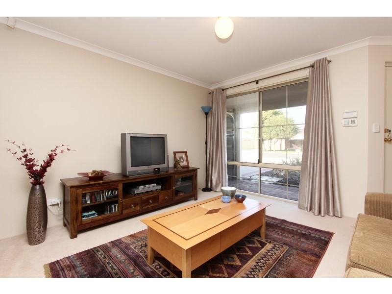 19 Coolgardie Street, St James WA 6102