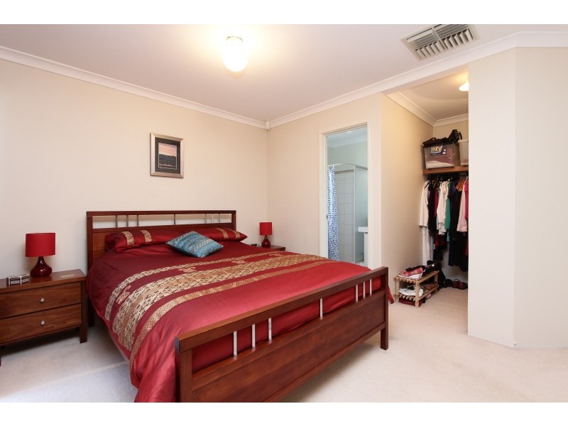 19 Coolgardie Street, St James WA 6102