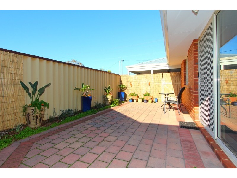 19 Coolgardie Street, St James WA 6102