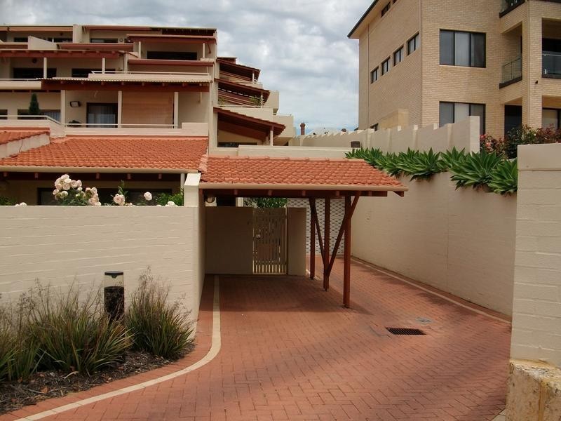 20/15 Swan Street, South Perth WA 6151