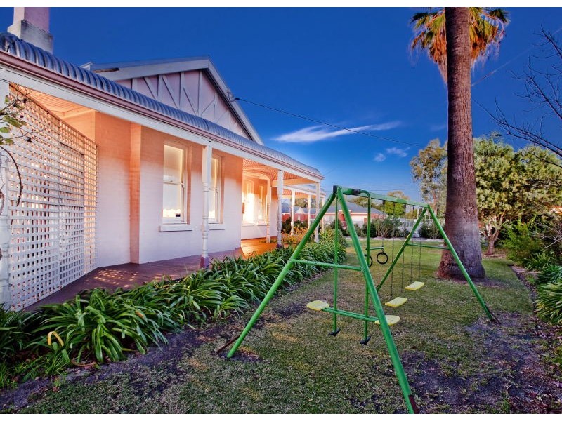 312 Railway Parade, East Cannington WA 6107