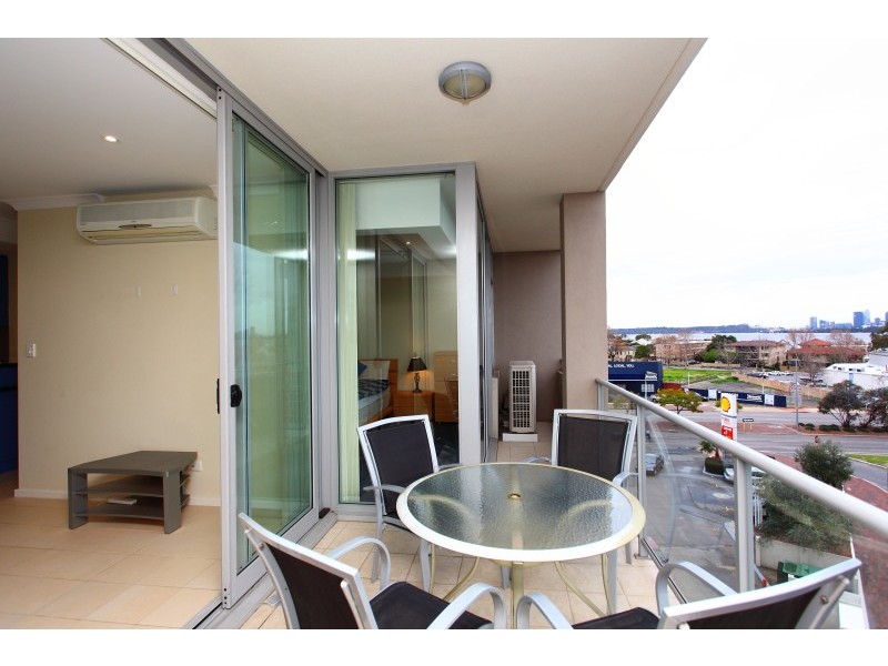 303/1 The Esplanade, Mount Pleasant WA 6153
