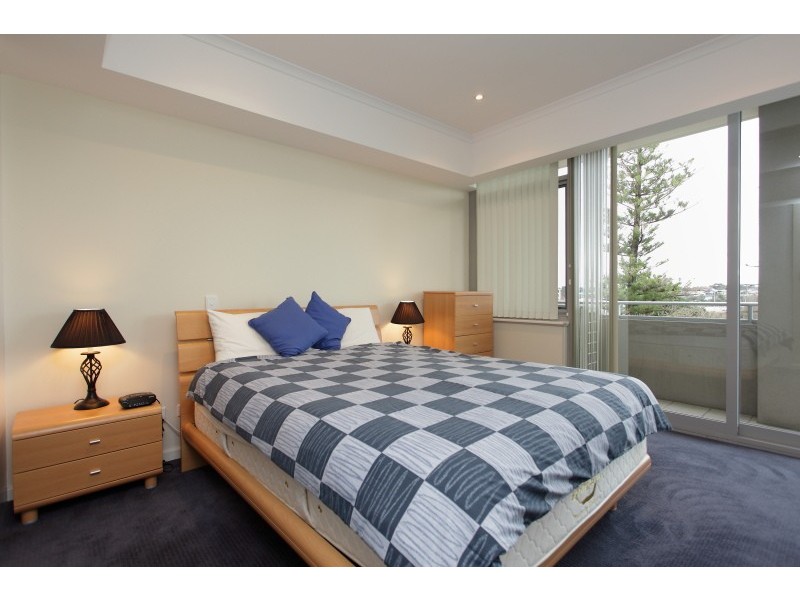 303/1 The Esplanade, Mount Pleasant WA 6153