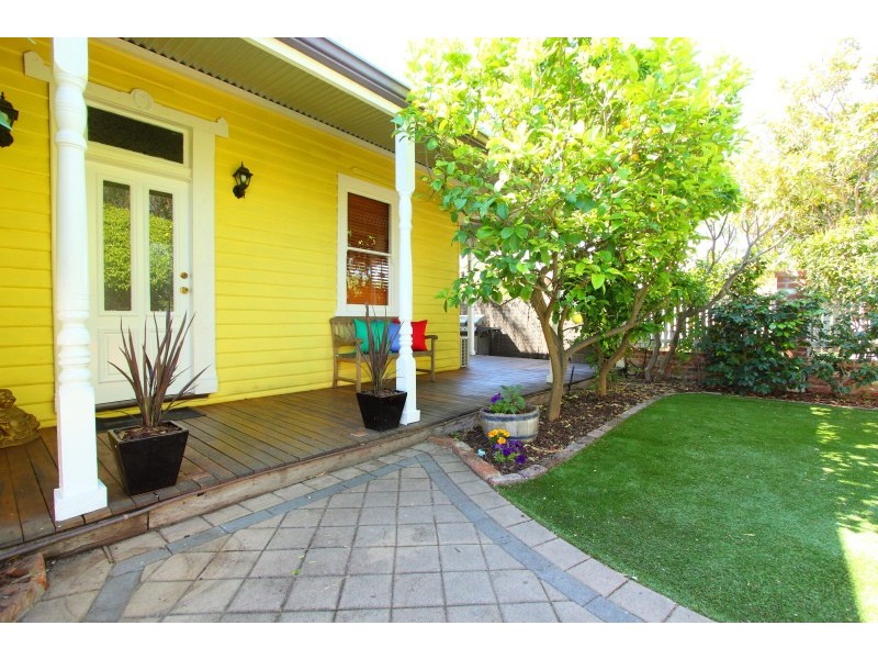 9 Kent Street, Victoria Park WA 6100