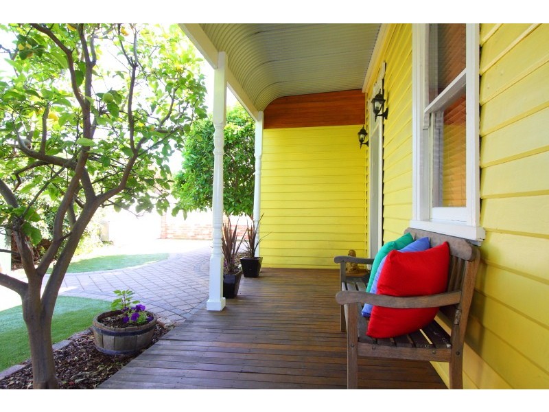 9 Kent Street, Victoria Park WA 6100