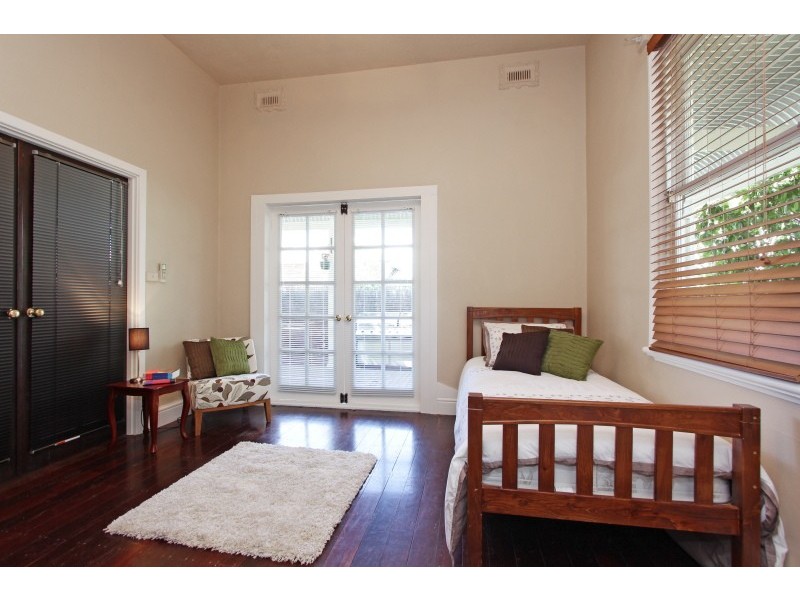 9 Kent Street, Victoria Park WA 6100