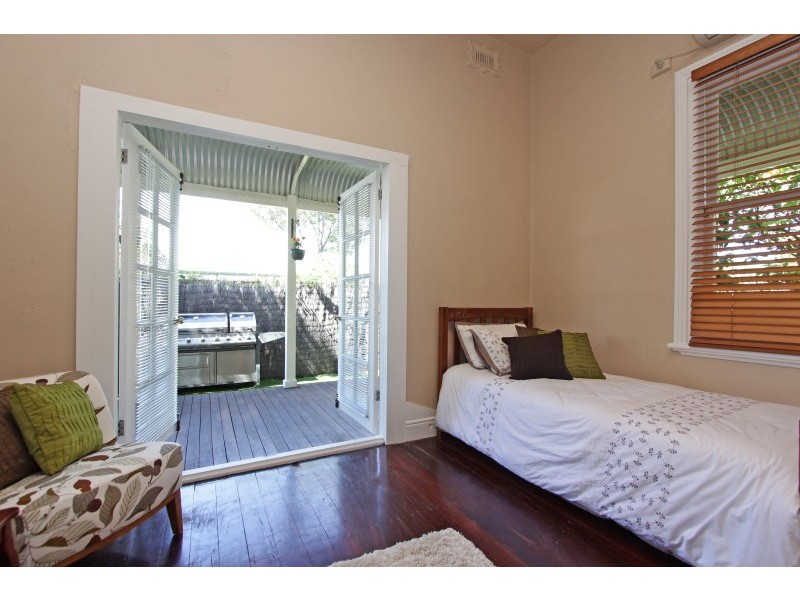 9 Kent Street, Victoria Park WA 6100