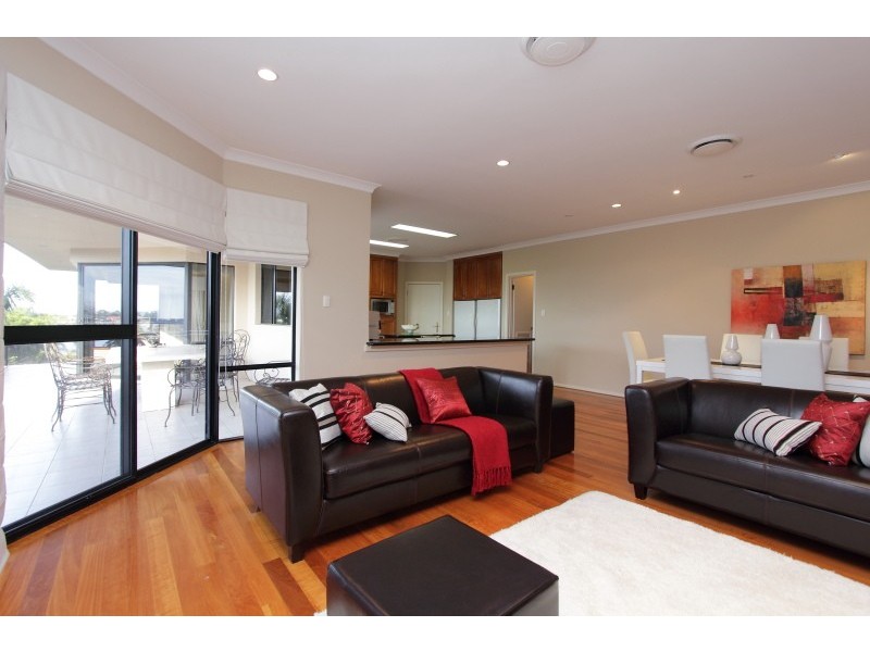 18 Rookwood Street, Mount Pleasant WA 6153