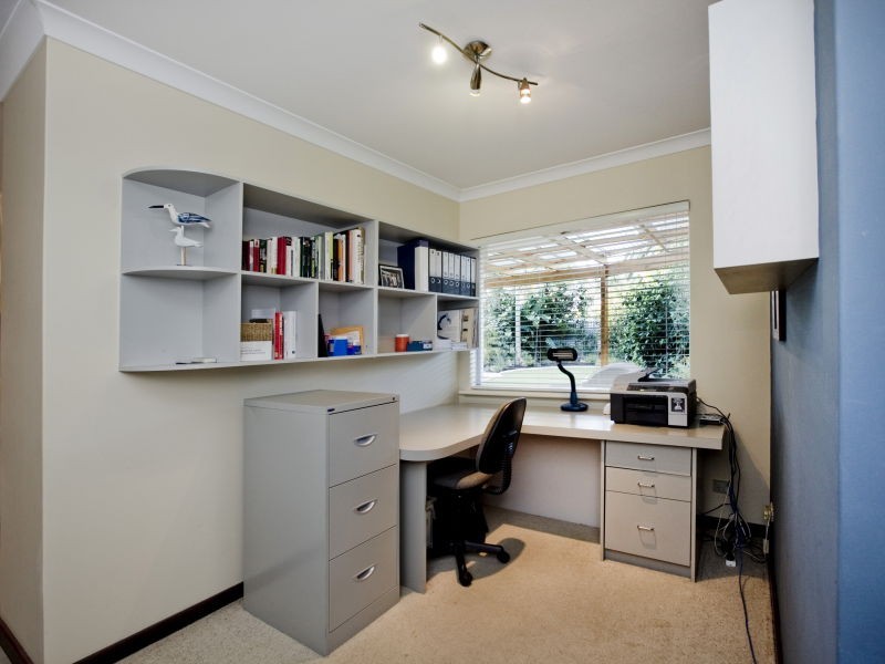 3 Glasnevin Court, Waterford WA 6152