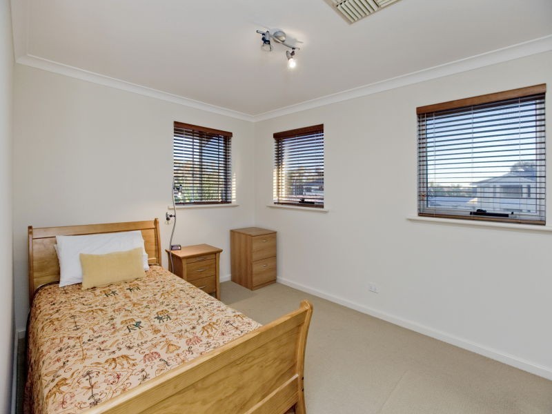 3 Glasnevin Court, Waterford WA 6152