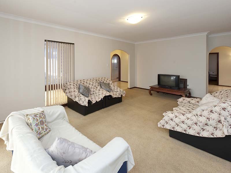 13 Stonehouse Crescent, Bentley WA 6102