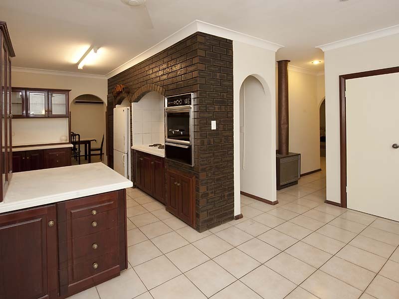 13 Stonehouse Crescent, Bentley WA 6102