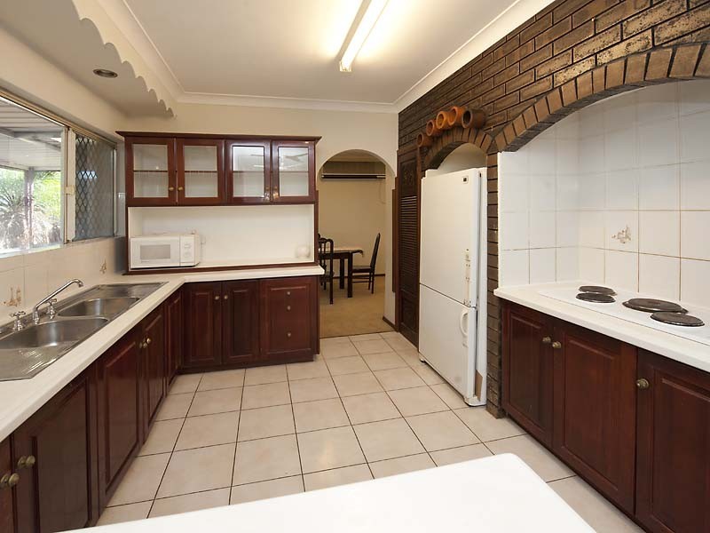 13 Stonehouse Crescent, Bentley WA 6102