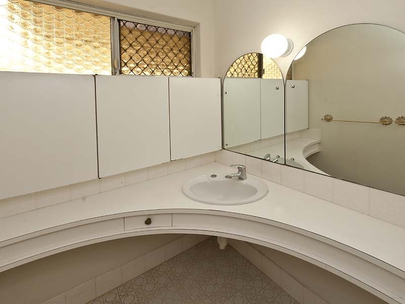 13 Stonehouse Crescent, Bentley WA 6102