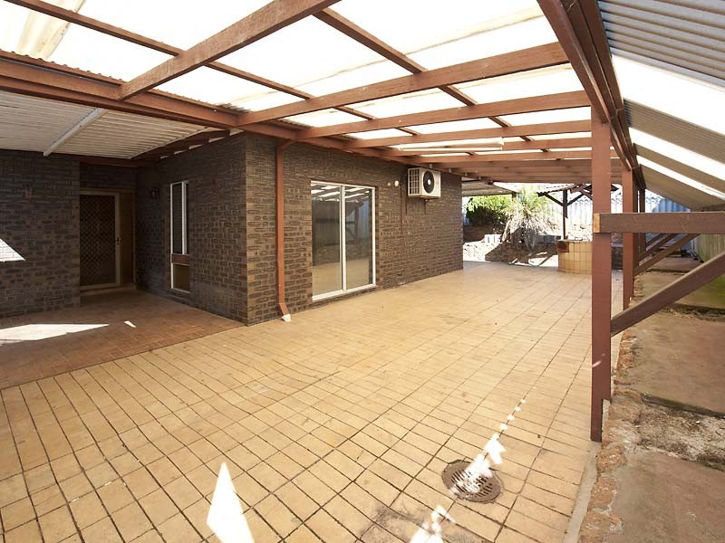 13 Stonehouse Crescent, Bentley WA 6102