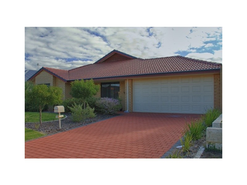 12 Maroubra Parade, Secret Harbour WA 6173