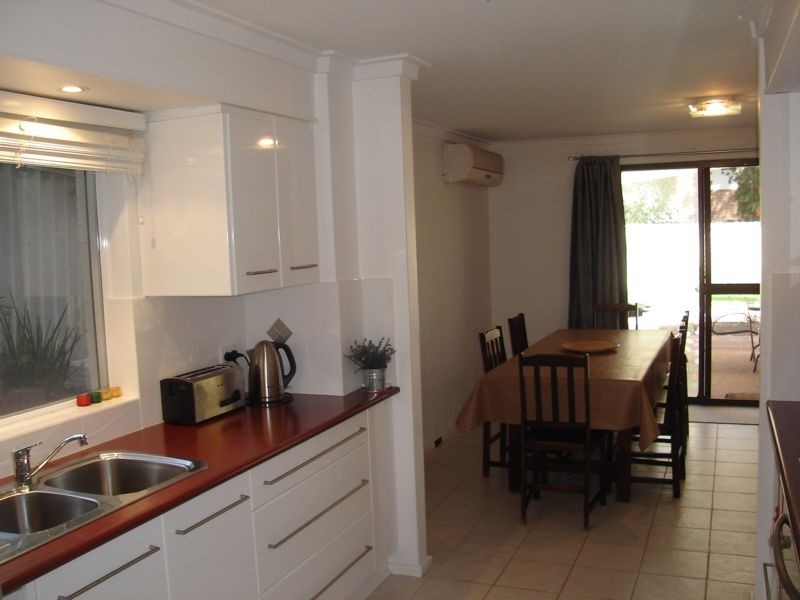 6/41-43 Robert Street, Como WA 6152