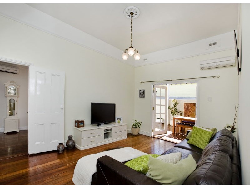 11A Kent Street, Victoria Park WA 6100