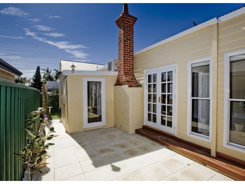 11A Kent Street, Victoria Park WA 6100