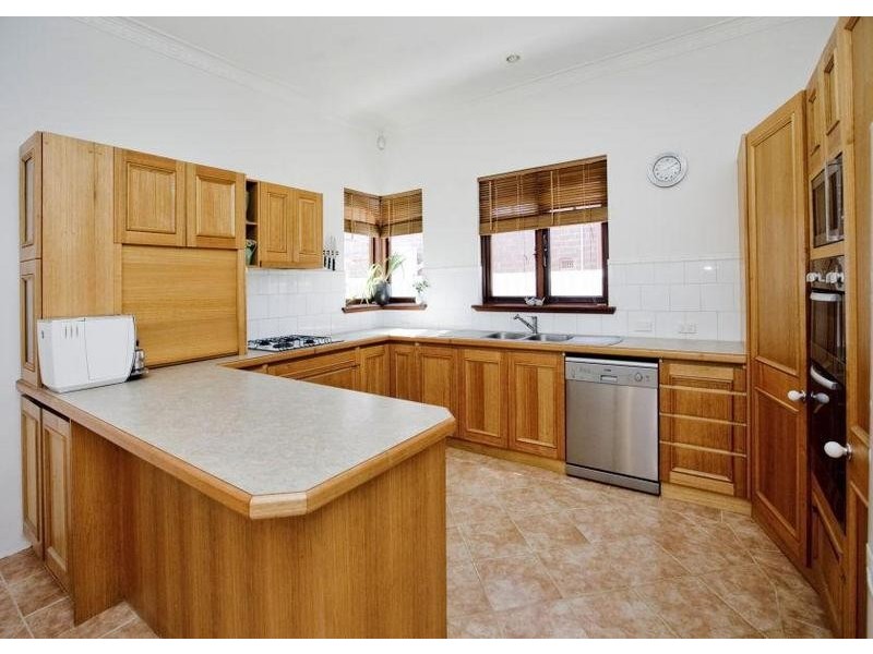 33 Fourth Avenue, Kensington WA 6151