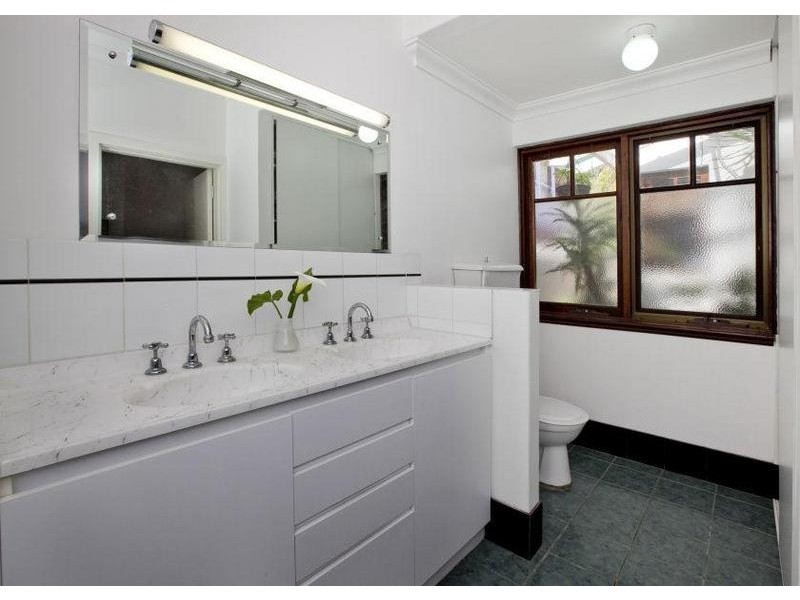 33 Fourth Avenue, Kensington WA 6151