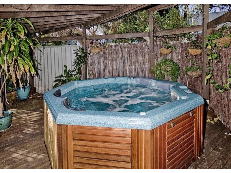 33 Fourth Avenue, Kensington WA 6151