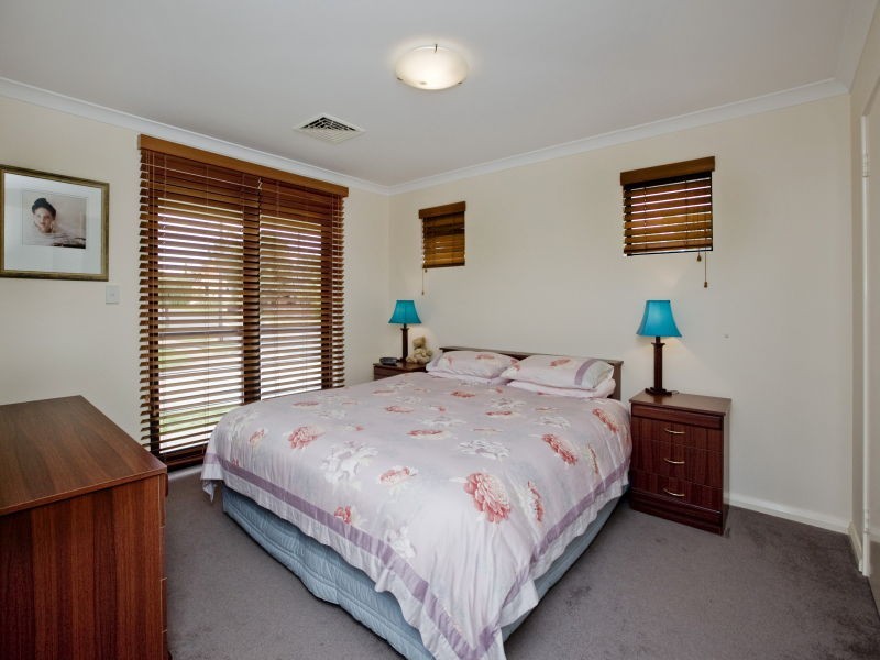 34 Roebuck Drive, Salter Point WA 6152