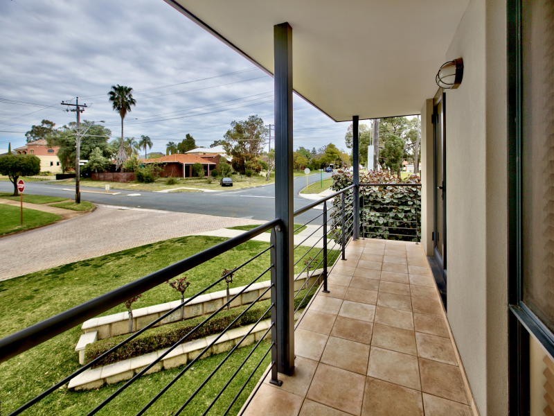 34 Roebuck Drive, Salter Point WA 6152
