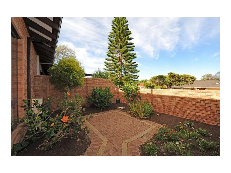 103 Lockhart Street, Como WA 6152