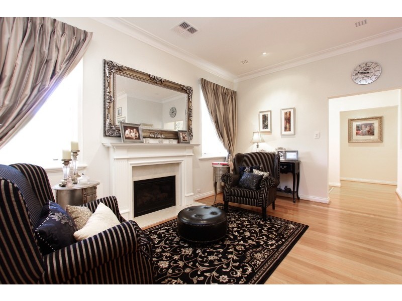 5 Darlot Crescent, South Perth WA 6151