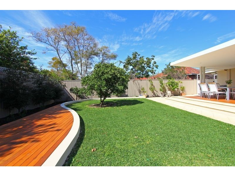 5 Darlot Crescent, South Perth WA 6151