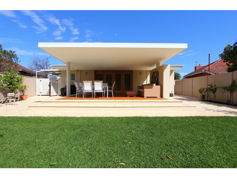 5 Darlot Crescent, South Perth WA 6151