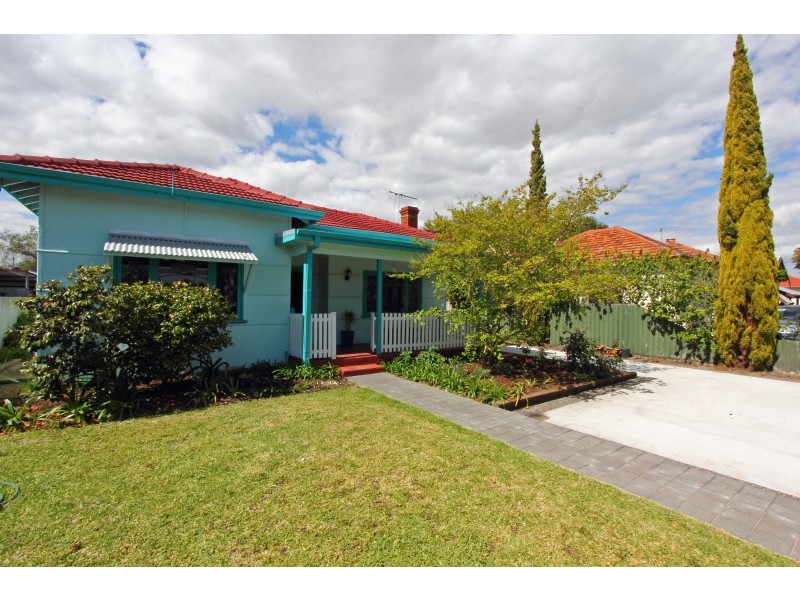 50 Grand Promenade, Bayswater WA 6053