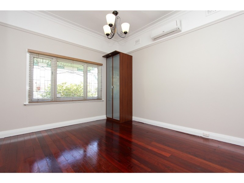 50 Grand Promenade, Bayswater WA 6053