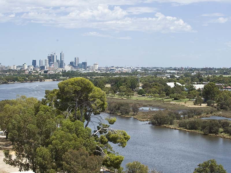 1 Tanunda Drive, Rivervale WA 6103