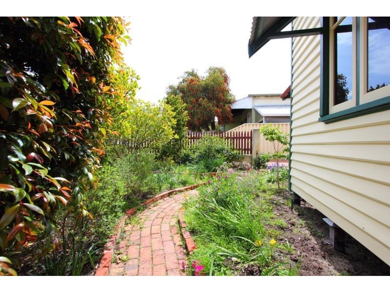 128 Hubert Street, East Victoria Park WA 6101